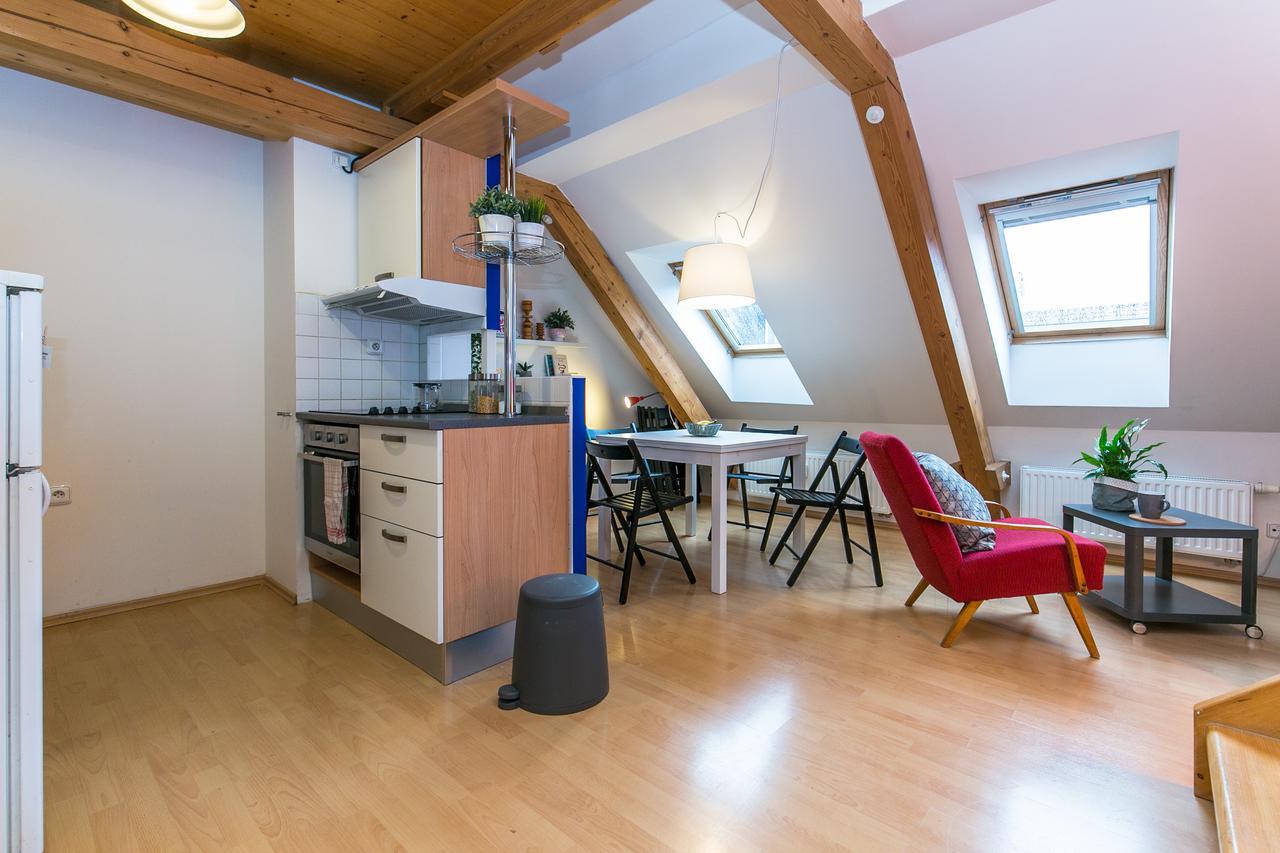 Apartment Safarikova Prague